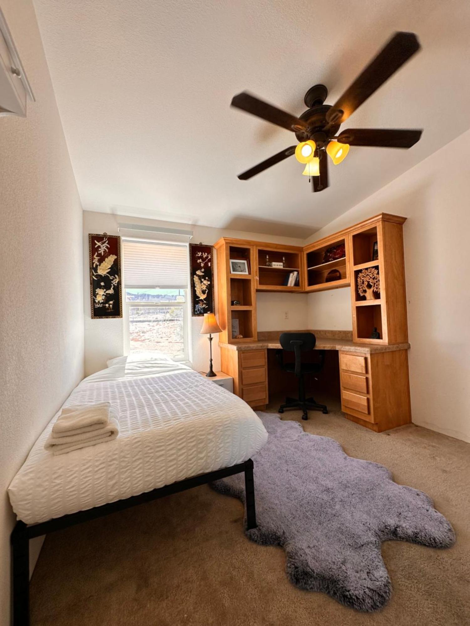 بيت شباب Bodhi House, Joshua Tree National Park تونتي ناين بالمز المظهر الخارجي الصورة