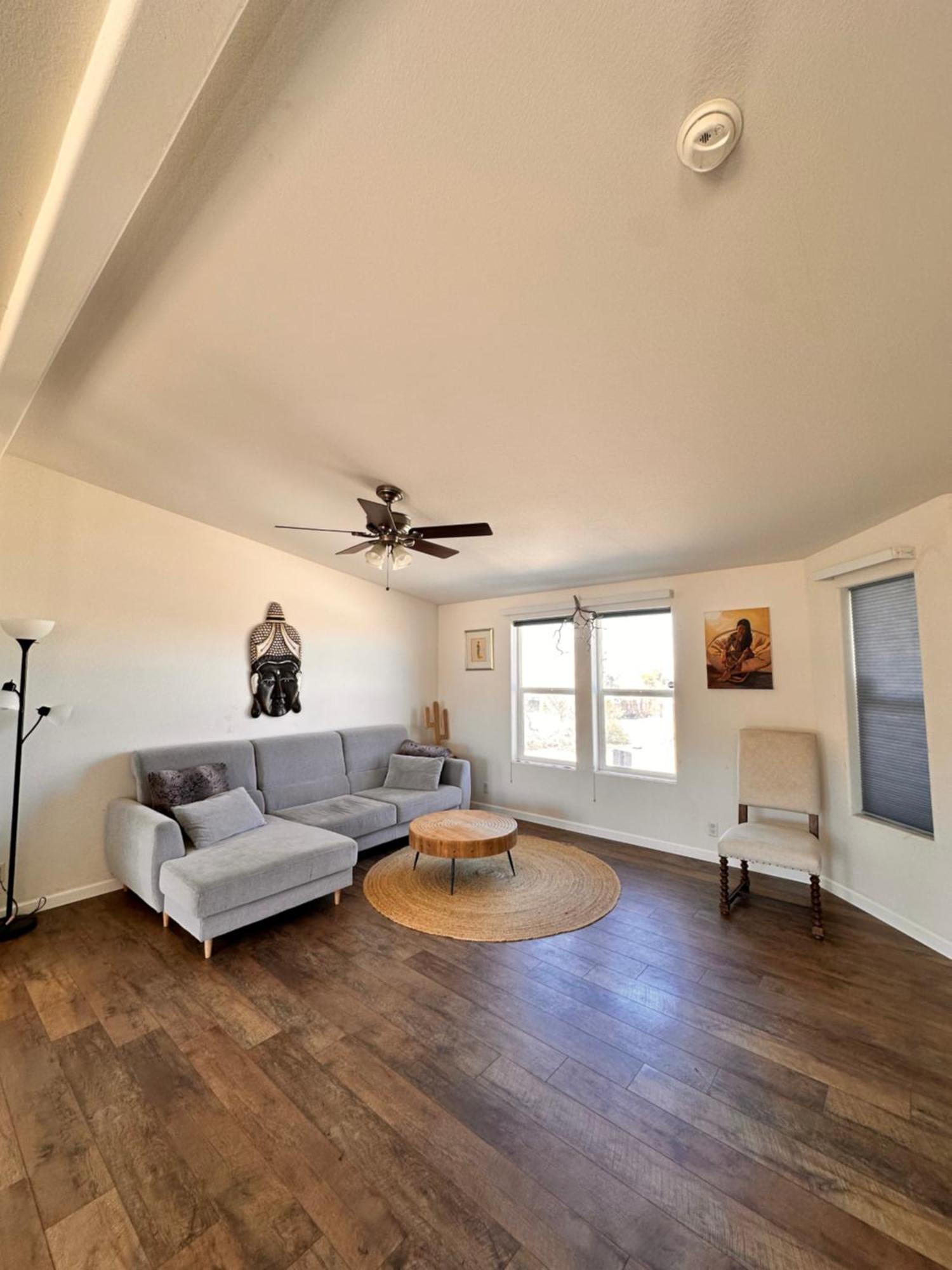 بيت شباب Bodhi House, Joshua Tree National Park تونتي ناين بالمز المظهر الخارجي الصورة